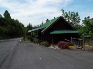 3233 Choctaw Hill Way , Pigeon Forge, TN 37863 (#189610) :: The Terrell Team 3233 Choctaw Hill Way , Pigeon Forge, TN 37863 (#189610) :: The Terrell Team