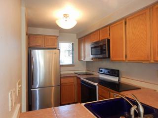 12044 96th Ave NE 221, Kirkland, WA 98034 (#718830) :: Home4investment Real Estate Team 12044 96th Ave NE 221, Kirkland, WA 98034 (#718830) :: Home4investment Real Estate Team