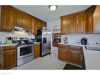 125 Millside Way , York County, VA 23692 (#1507271) :: The Kris Weaver Real Estate Team 125 Millside Way , York County, VA 23692 (#1507271) :: The Kris Weaver Real Estate Team