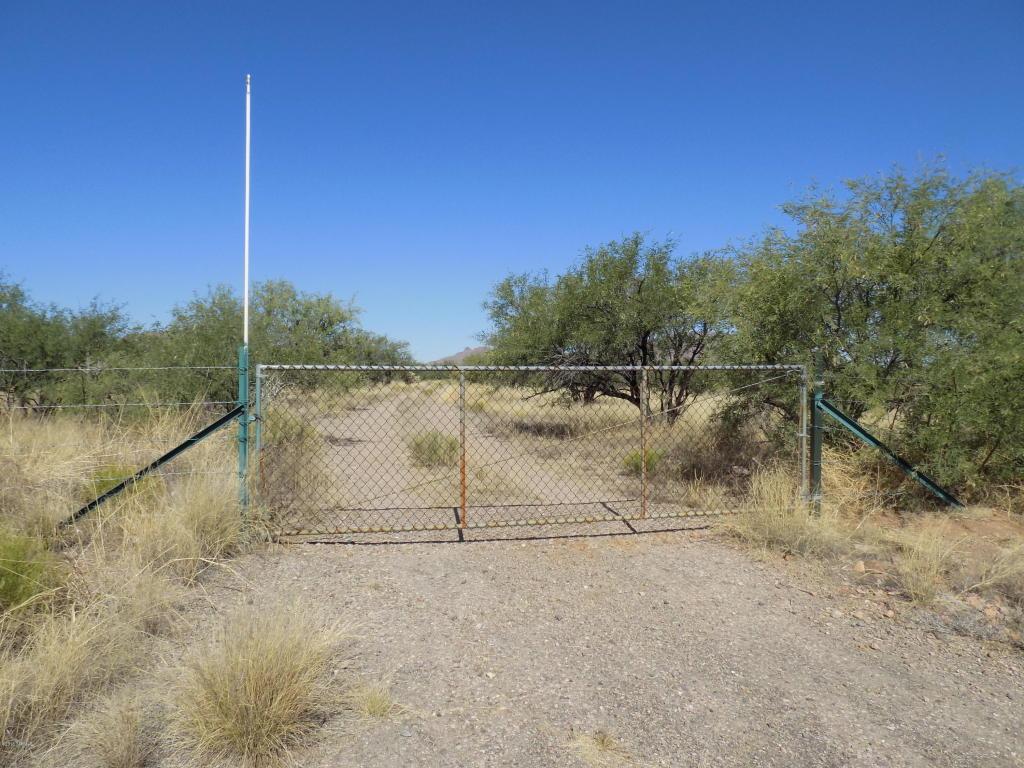 TBD W FRONTAGE Road