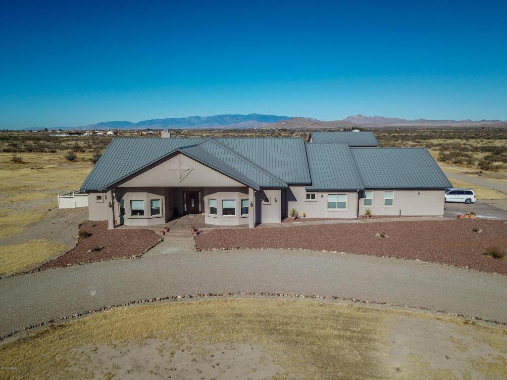 1541 W Jonnie Drive
