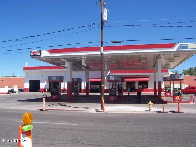 282 N Grand Avenue